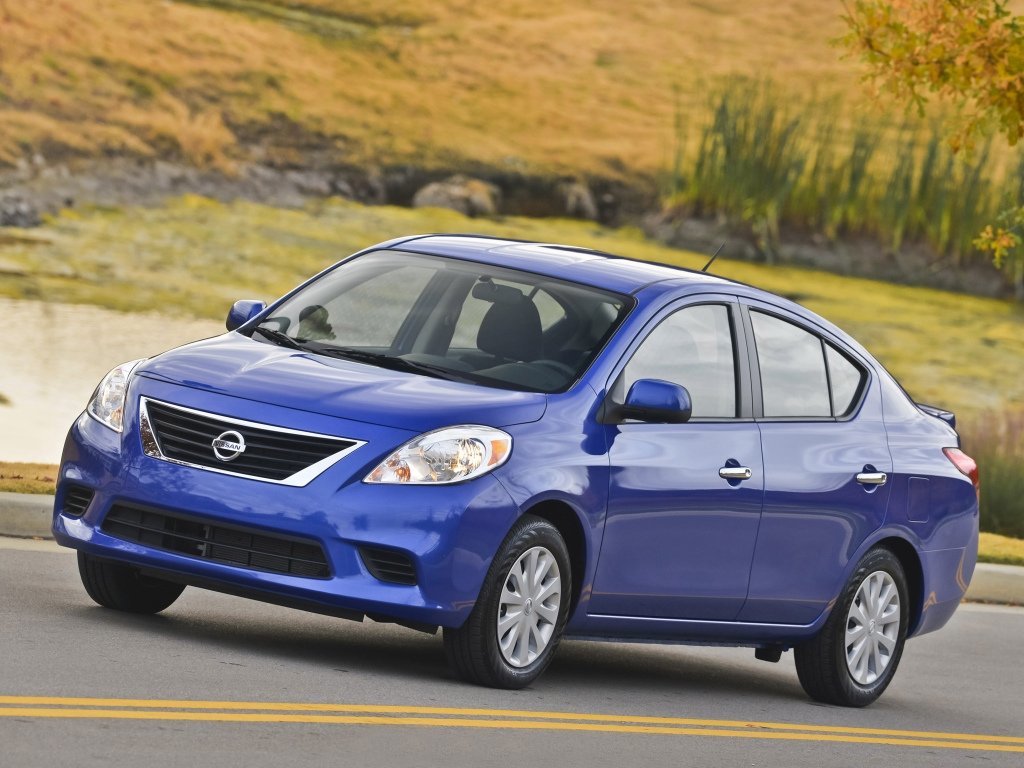 Фото Nissan Versa II