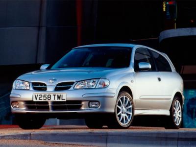 Фото Nissan Almera II (N16) Хэтчбек 3 дв.