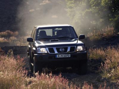 Фото Nissan Patrol V (Y61) Рестайлинг Внедорожник 3 дв.