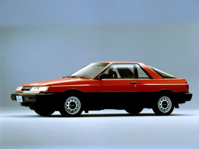 Фото Nissan Sunny  Купе