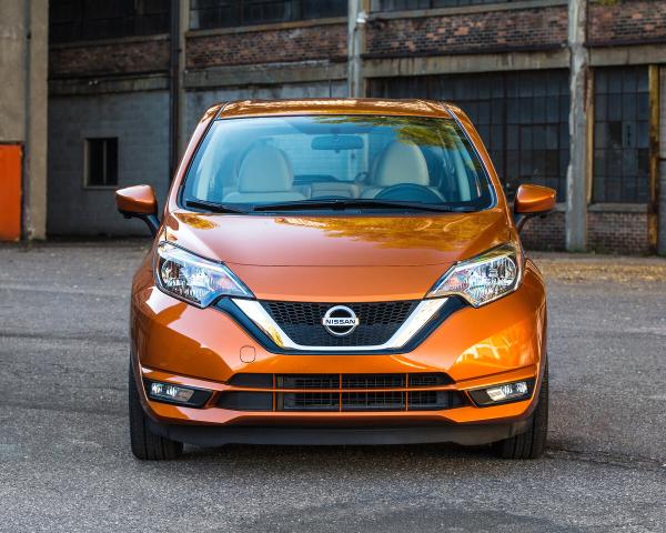 Фото Nissan Versa Note I Рестайлинг Хэтчбек 5 дв.