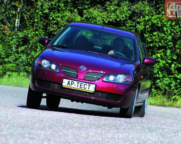 Фото Nissan Almera II (N16) Рестайлинг Седан