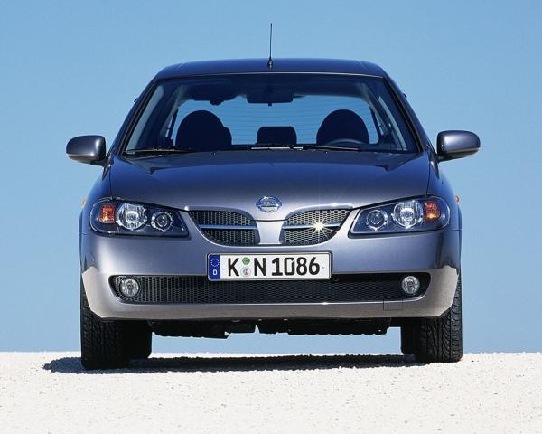 Фото Nissan Almera II (N16) Рестайлинг Хэтчбек 3 дв.