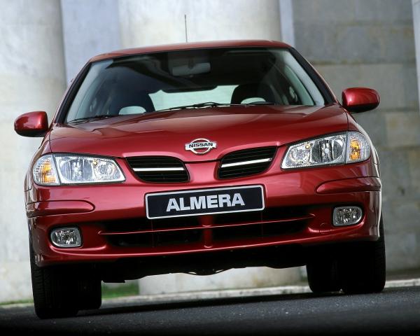 Фото Nissan Almera II (N16) Хэтчбек 5 дв.