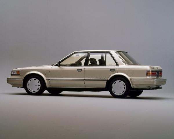 Фото Nissan Bluebird VII (U11) Седан