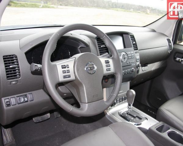 Фото Nissan Navara (Frontier) III (D40) Пикап Двойная кабина