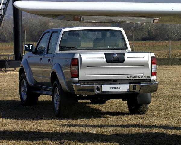 Фото Nissan Navara (Frontier) II (D22) Пикап Двойная кабина