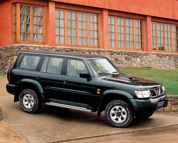 Фото Nissan Patrol V (Y61) Внедорожник 5 дв.