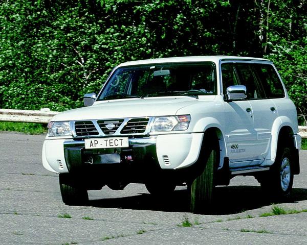 Фото Nissan Patrol V (Y61) Внедорожник 5 дв.