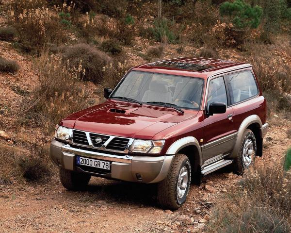 Фото Nissan Patrol V (Y61) Внедорожник 3 дв.