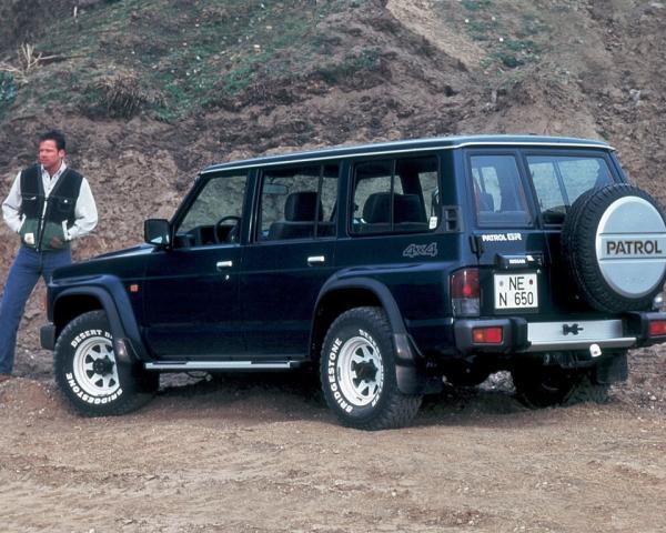 Фото Nissan Patrol IV (Y60) Внедорожник 5 дв.