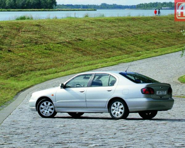 Фото Nissan Primera II (P11) Рестайлинг Хэтчбек 5 дв.