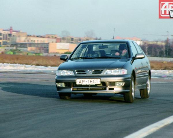 Фото Nissan Primera II (P11) Седан