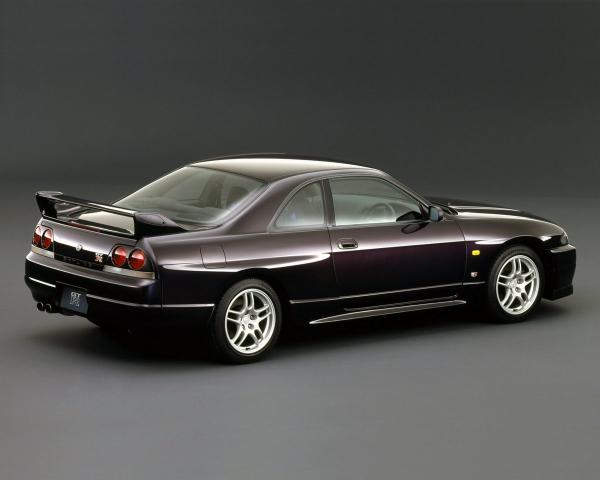 Фото Nissan Skyline IX (R33) Купе