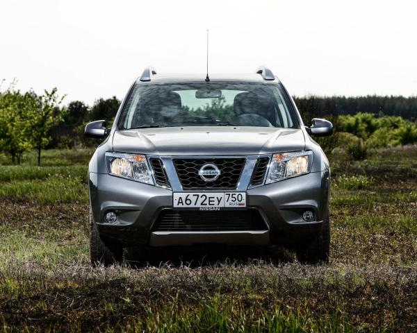 Фото Nissan Terrano III (D10) Внедорожник 5 дв.