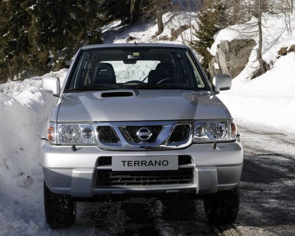 Фото Nissan Terrano II Рестайлинг 2 Внедорожник 5 дв.