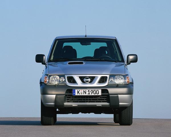 Фото Nissan Terrano II Рестайлинг 2 Внедорожник 3 дв.