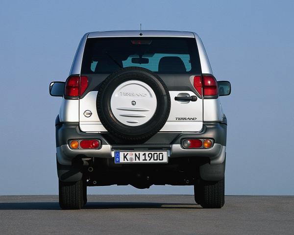 Фото Nissan Terrano II Рестайлинг 2 Внедорожник 3 дв.