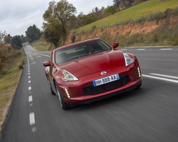 Фото Nissan 370Z I Рестайлинг Купе