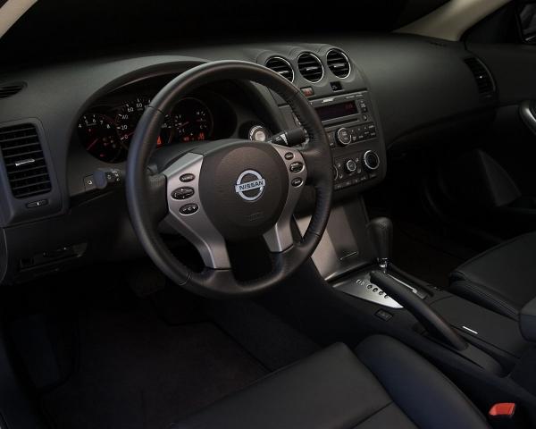 Фото Nissan Altima IV (L32) Купе