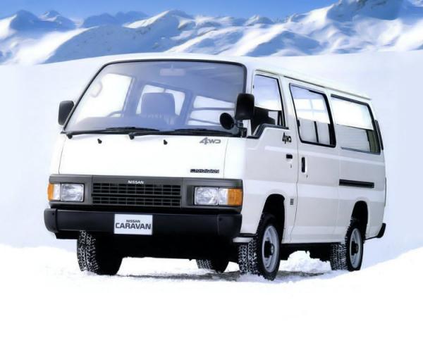 Фото Nissan Caravan III (E24) Минивэн