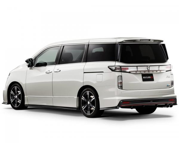 Фото Nissan Elgrand III (E52) Минивэн