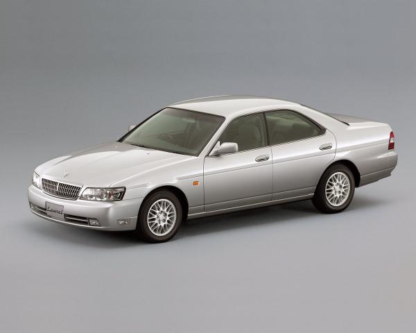 Фото Nissan Laurel VIII (C35) Седан