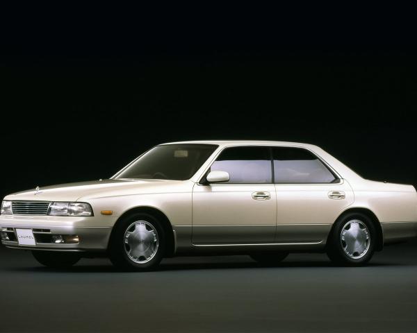 Фото Nissan Laurel VII (C34) Седан