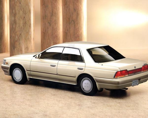 Фото Nissan Laurel VI (C33) Седан