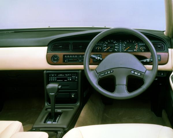 Фото Nissan Laurel VI (C33) Седан