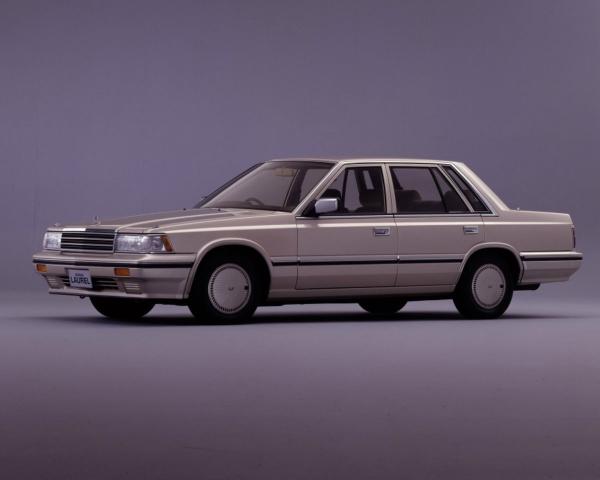 Фото Nissan Laurel V (C32) Седан