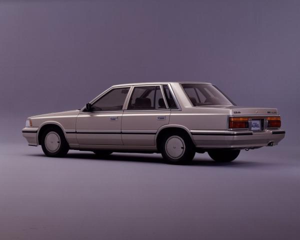 Фото Nissan Laurel V (C32) Седан