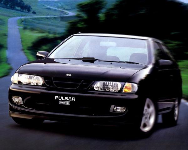 Фото Nissan Pulsar V (N15) Хэтчбек 3 дв.