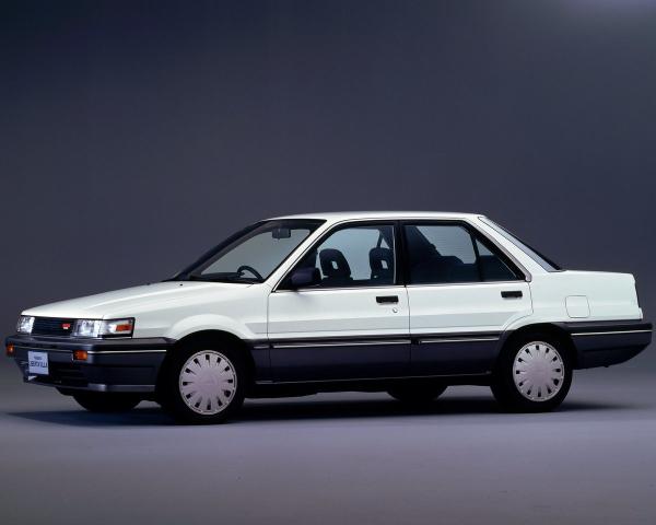 Фото Nissan Pulsar III (N13) Седан