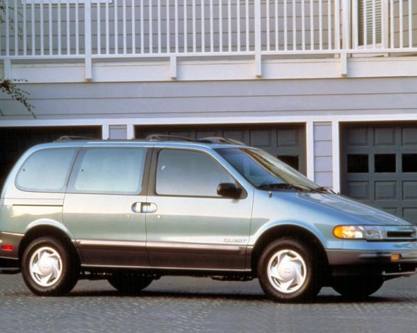 Фото Nissan Quest I Минивэн