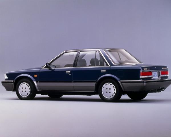 Фото Nissan Stanza II (T12) Седан