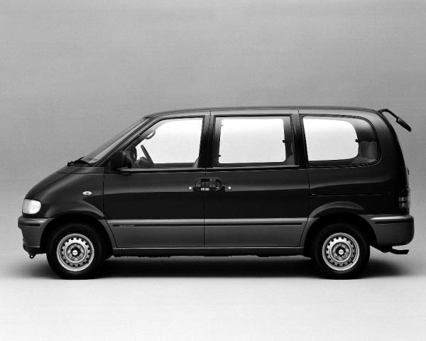 Фото Nissan Vanette III Минивэн