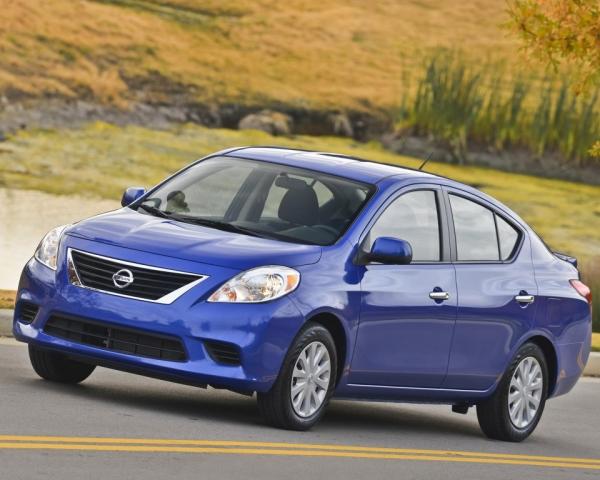 Фото Nissan Versa II Седан