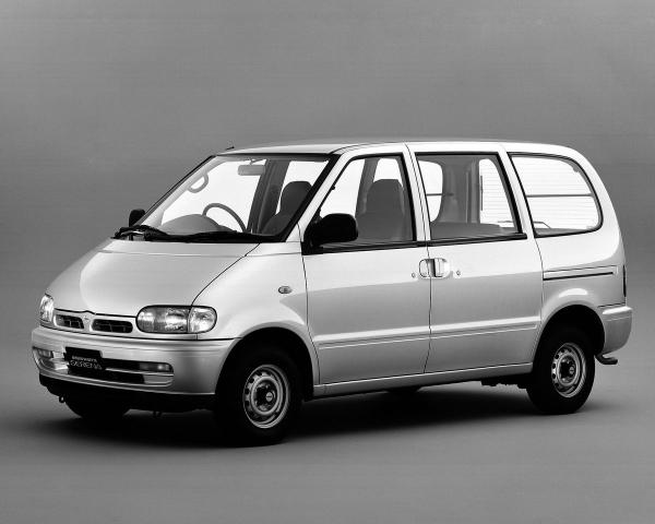 Фото Nissan Serena I (C23) Компактвэн