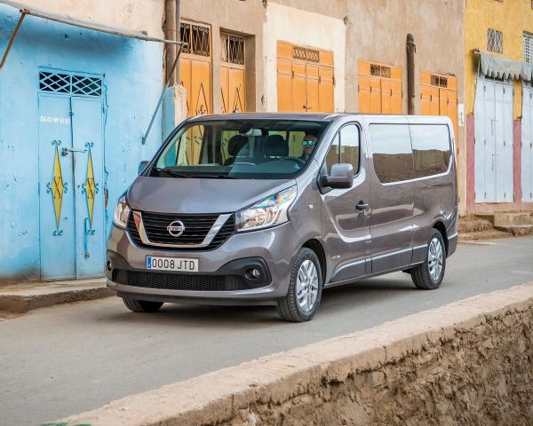 Фото Nissan NV300 I Минивэн