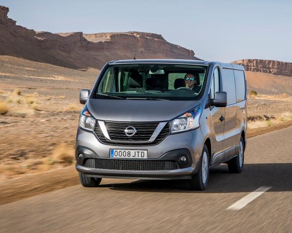 Фото Nissan NV300 I Минивэн