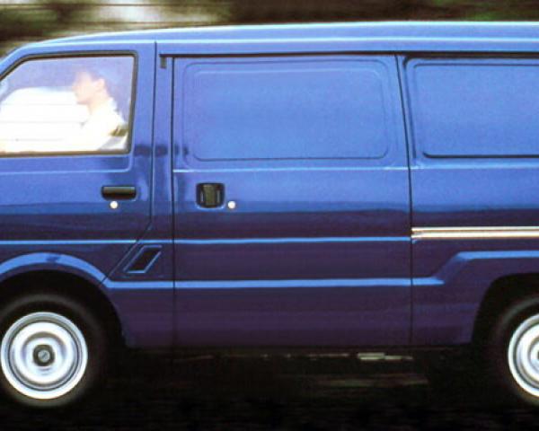 Фото Nissan Vanette II Фургон