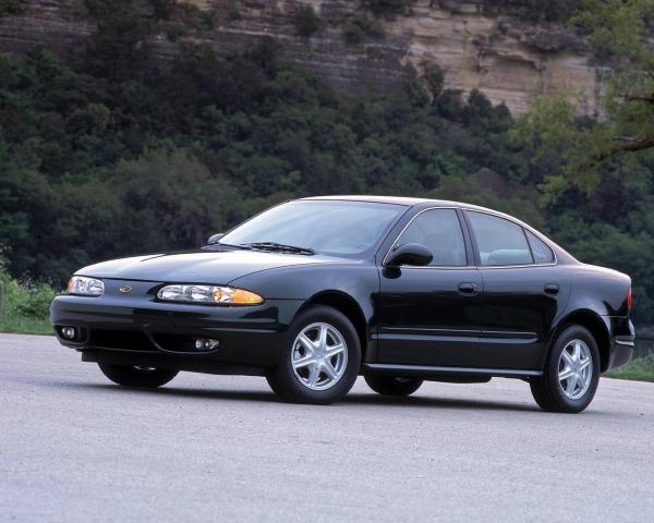 Фото Oldsmobile Alero I Седан