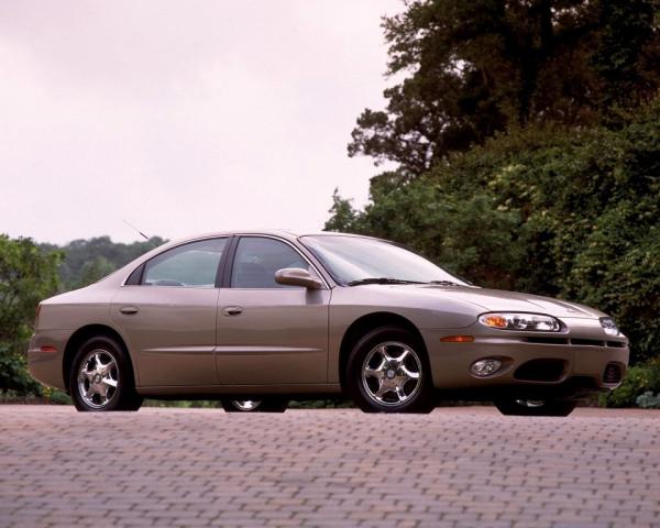 Фото Oldsmobile Aurora II Седан