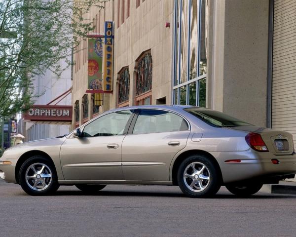 Фото Oldsmobile Aurora II Седан