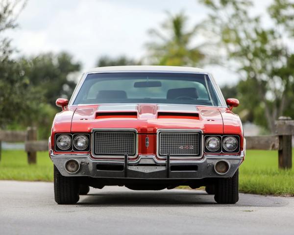 Фото Oldsmobile Cutlass III Купе