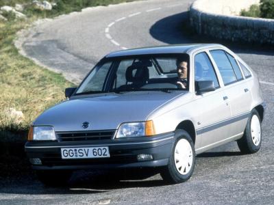 Фото Opel Kadett E Рестайлинг Хэтчбек 5 дв.