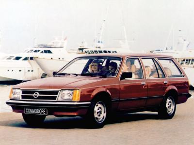 Фото Opel Commodore C Универсал 5 дв.