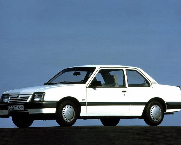 Фото Opel Ascona C Купе