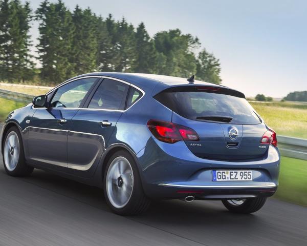 Фото Opel Astra J Рестайлинг Хэтчбек 5 дв.